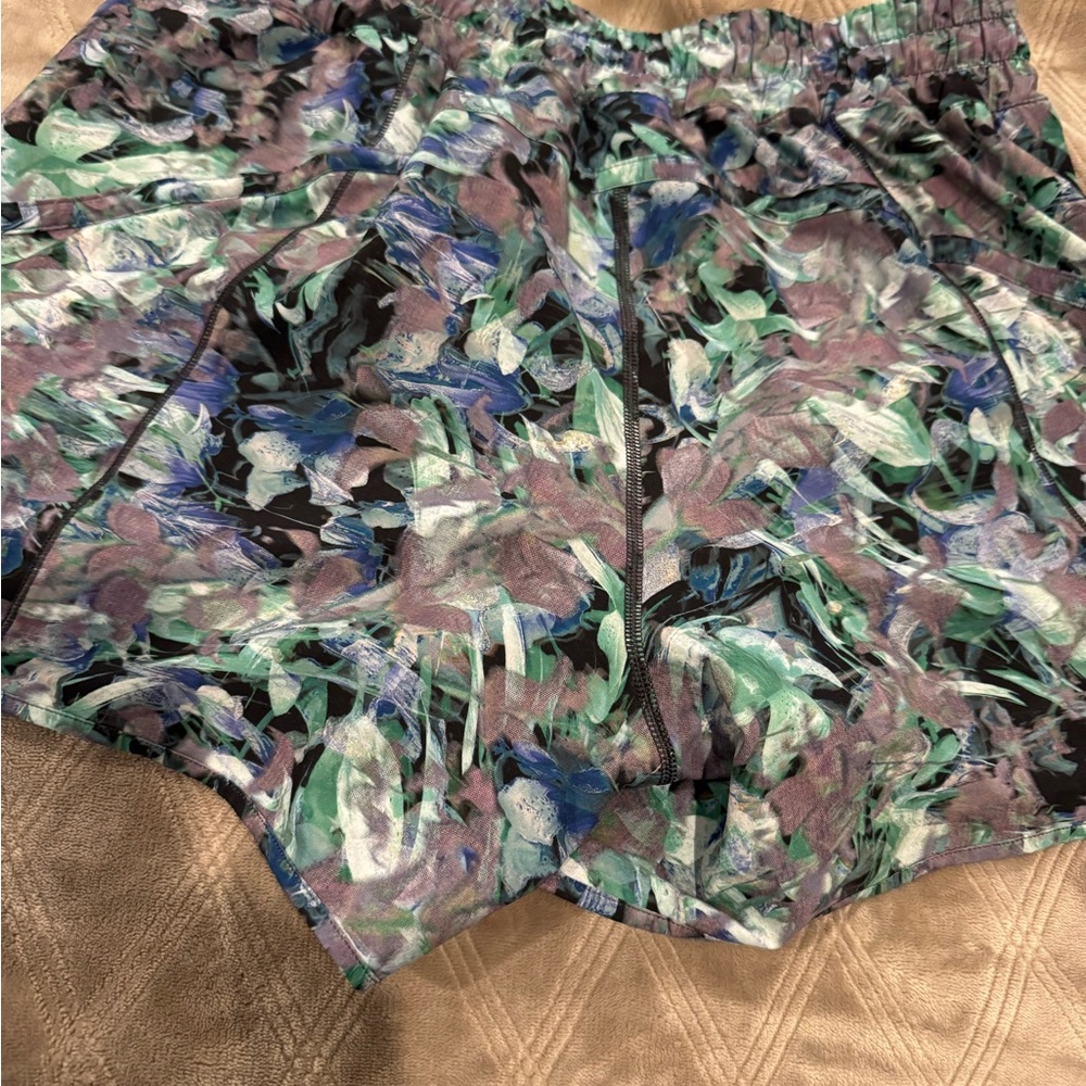 Floral Patterned Woman’s Lululemon 5 Inch Lined Track Shorts